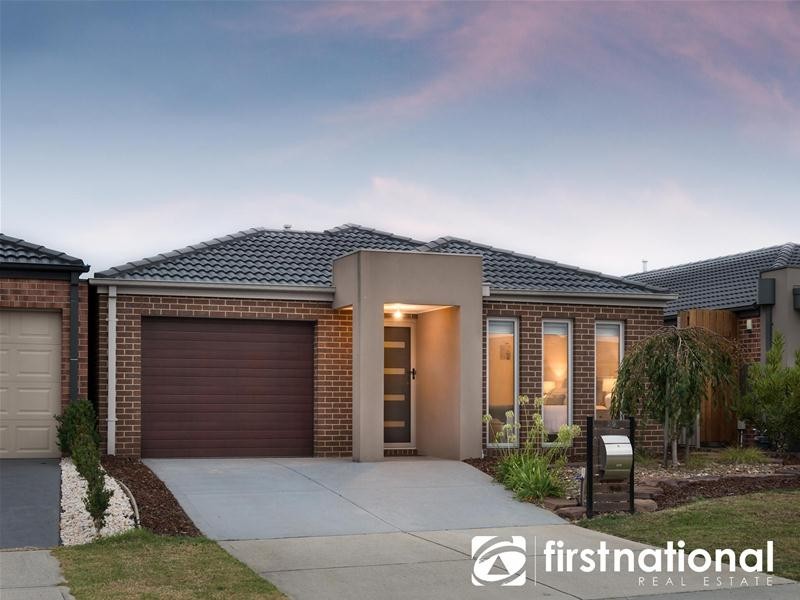 29 Warbler Street, Pakenham VIC 3810