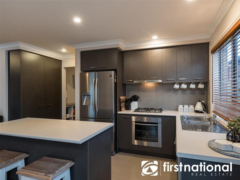 29 Warbler Street, Pakenham VIC 3810