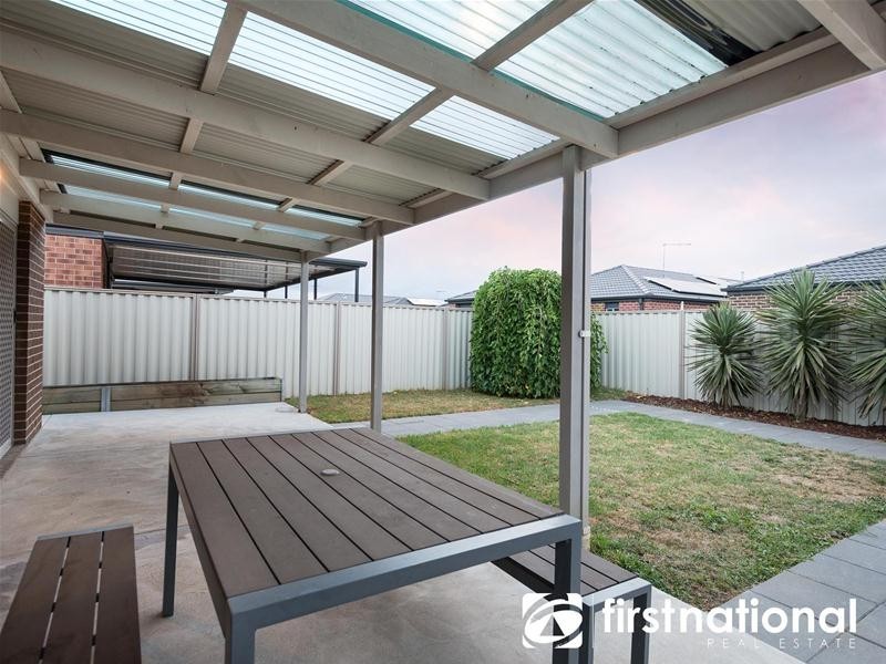 29 Warbler Street, Pakenham VIC 3810