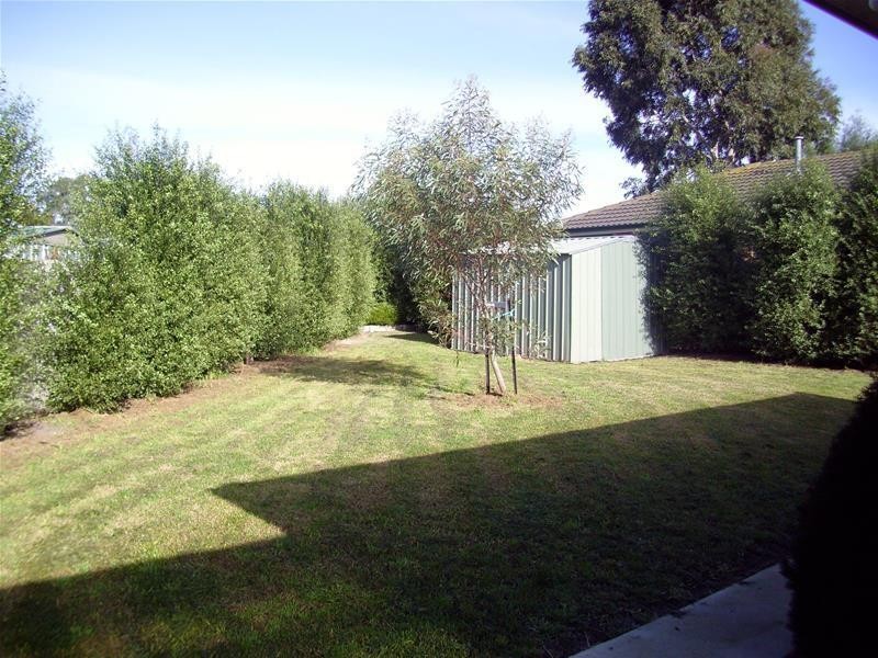 10 Ashton Rise, Narre Warren South VIC 3805