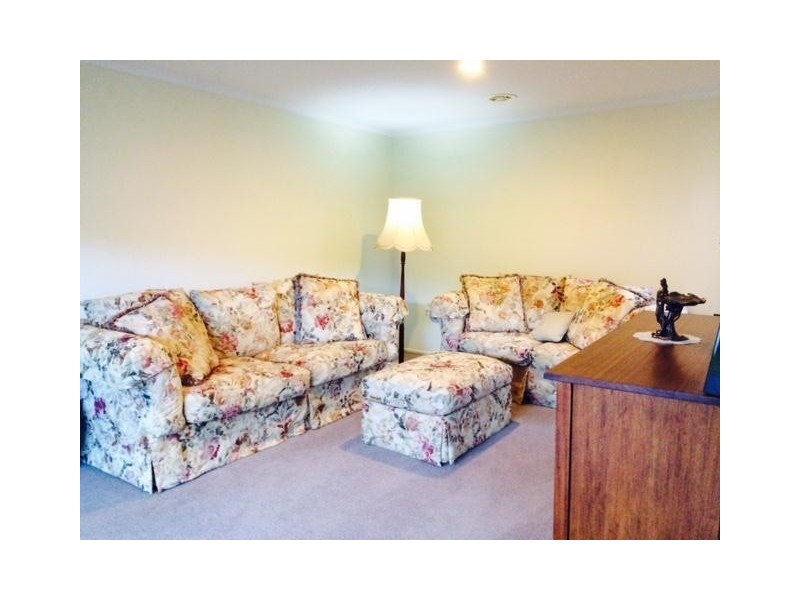 2 Cooma Court, Berwick VIC 3806