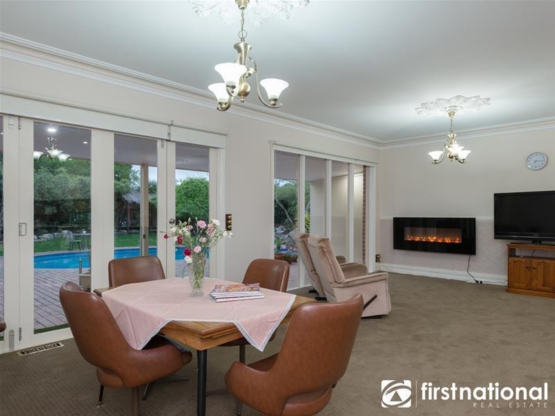 2 Barr  Court, Pakenham VIC 3810