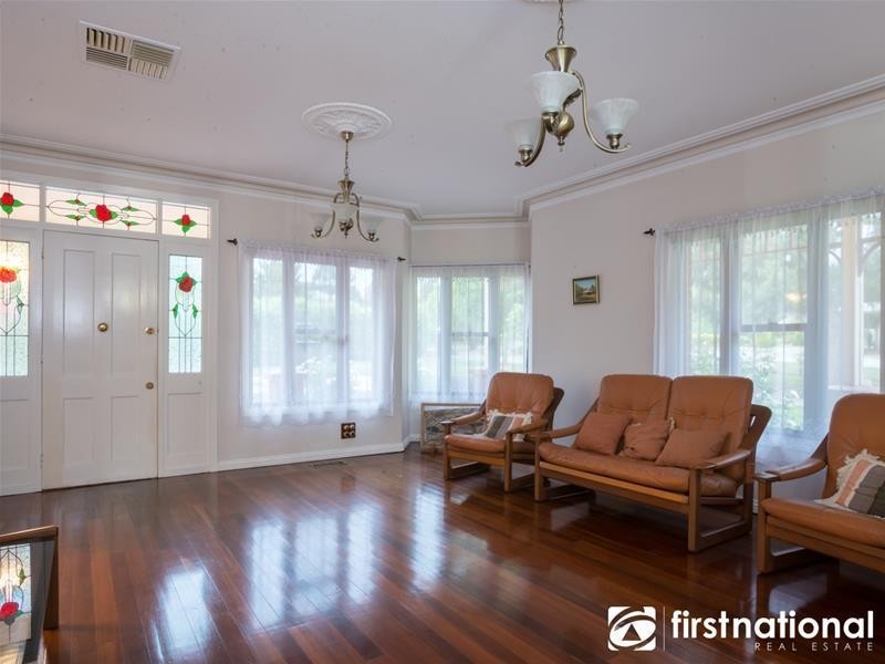 2 Barr  Court, Pakenham VIC 3810