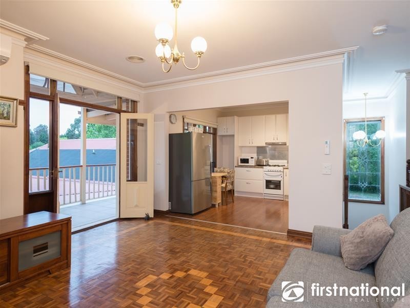 2 Barr  Court, Pakenham VIC 3810