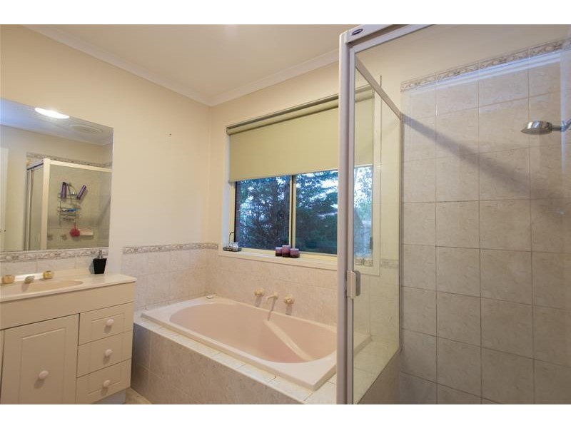 28 Lassiter Court, Narre Warren South VIC 3805