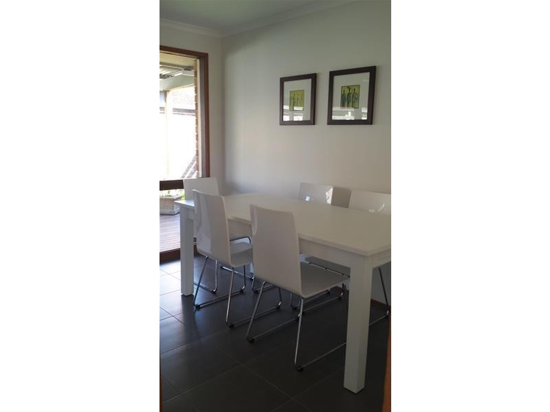 2/5 Stella  Street, Beaconsfield VIC 3807