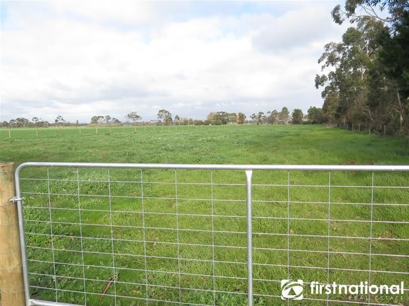 22 Spencer Street, Nar Nar Goon VIC 3812