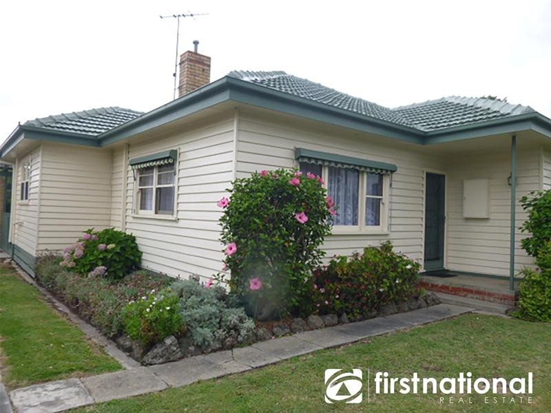 4 Henty Street, Pakenham VIC 3810