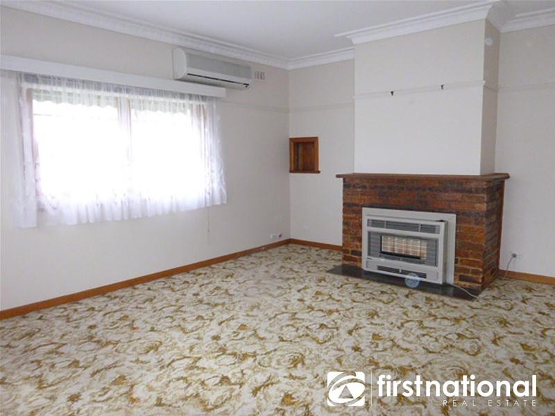 4 Henty Street, Pakenham VIC 3810