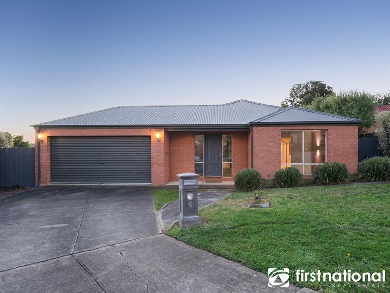 6 Dudley Mews, Pakenham VIC 3810