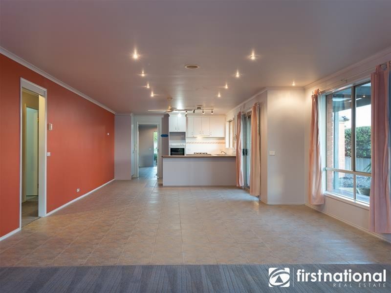 6 Dudley Mews, Pakenham VIC 3810