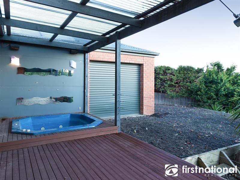 6 Dudley Mews, Pakenham VIC 3810