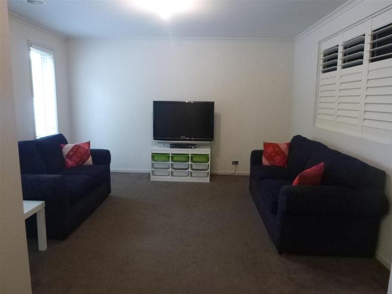 49 Von Nida Drive, Cranbourne North VIC 3977