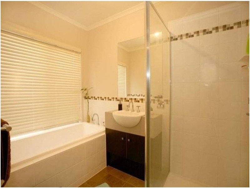 49 Von Nida Drive, Cranbourne North VIC 3977