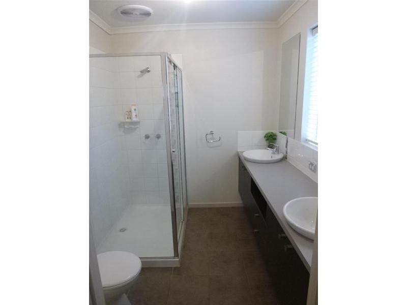 49 Von Nida Drive, Cranbourne North VIC 3977