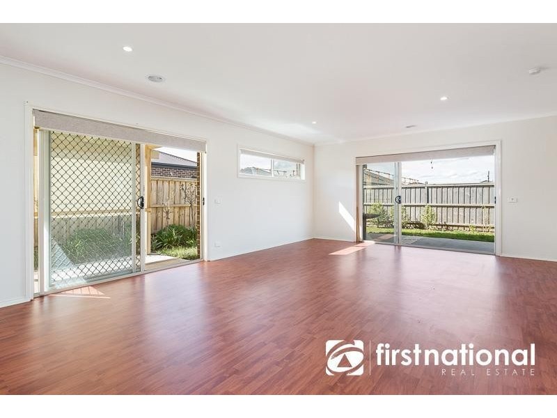 24 Verdant Avenue, Officer VIC 3809