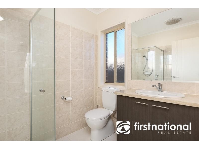 24 Verdant Avenue, Officer VIC 3809