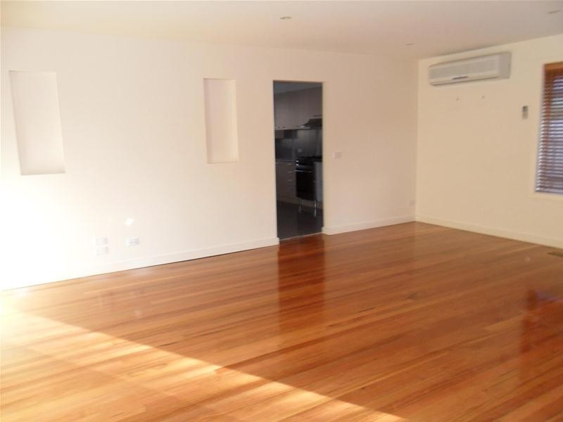 4 Manuka Road, Berwick VIC 3806