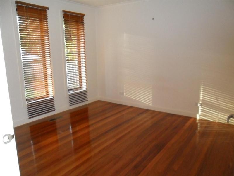 4 Manuka Road, Berwick VIC 3806