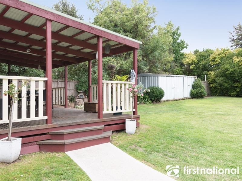 16 Pearson Street, Bunyip VIC 3815