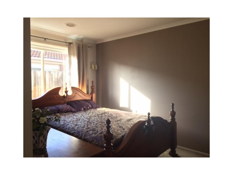 12 Highland Crescent, Narre Warren South VIC 3805