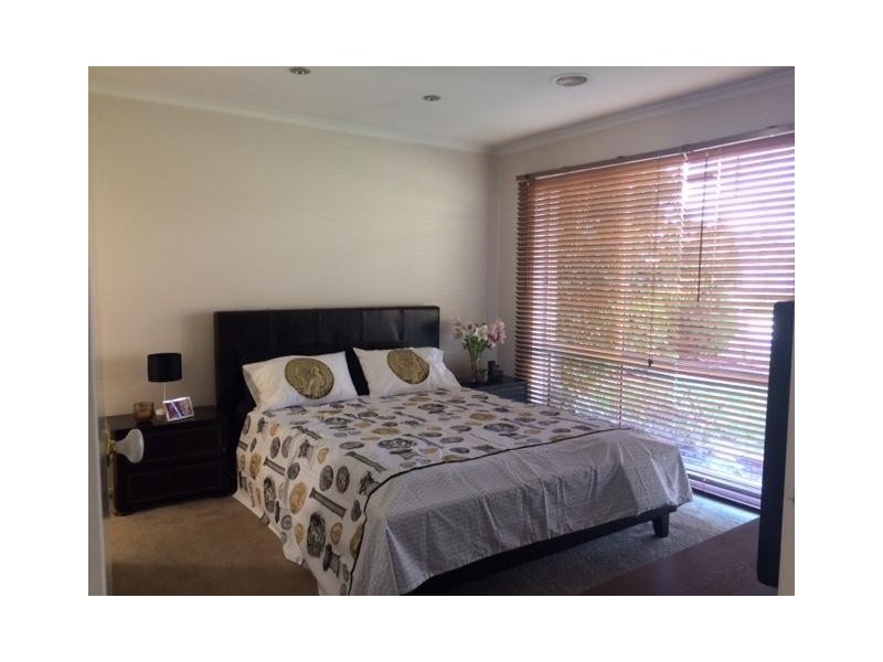 12 Highland Crescent, Narre Warren South VIC 3805