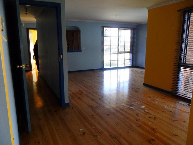 17 Wallowa Crescent, Narre Warren VIC 3805