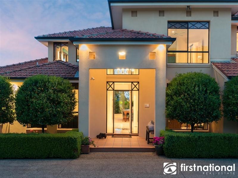 6 Farm Lane, Berwick VIC 3806