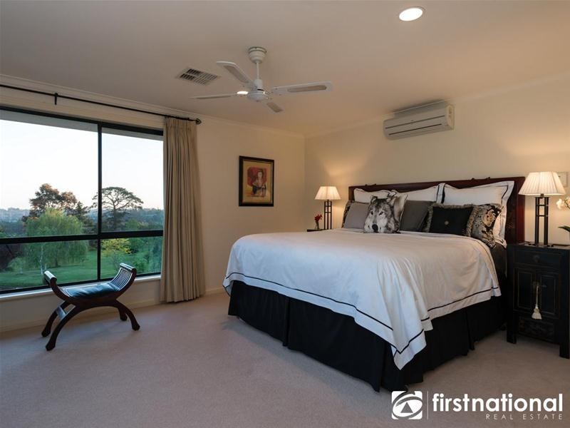 6 Farm Lane, Berwick VIC 3806