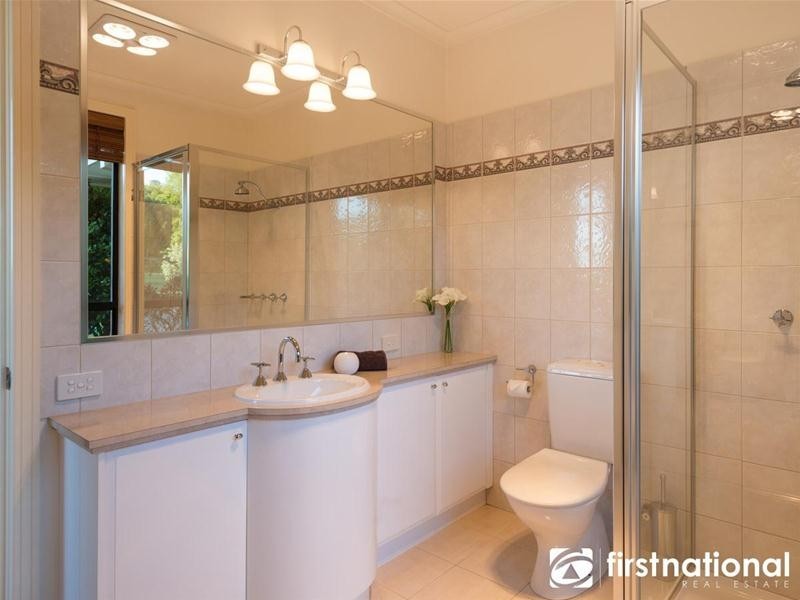 6 Farm Lane, Berwick VIC 3806