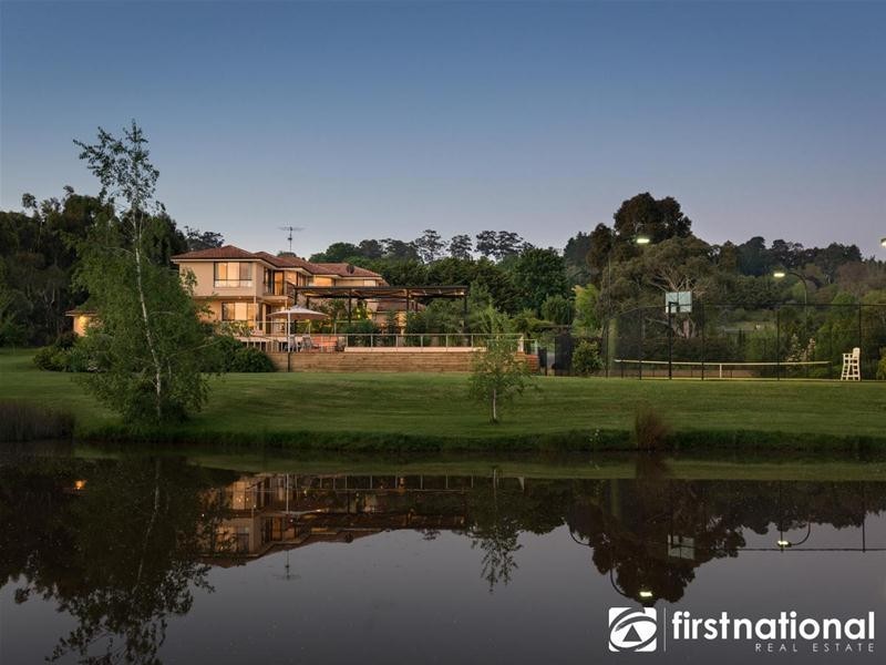 6 Farm Lane, Berwick VIC 3806