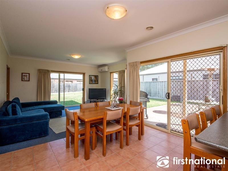 38 Stockmans Circuit, Pakenham VIC 3810