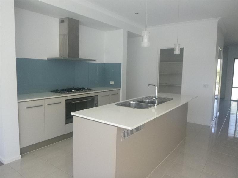 22 Georgetown Way, Officer VIC 3809