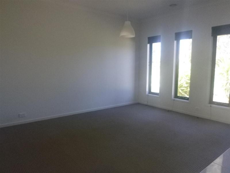 22 Georgetown Way, Officer VIC 3809