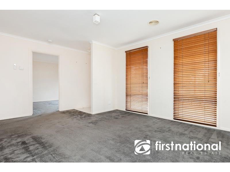 94 Sandalwood Drive, Pakenham VIC 3810