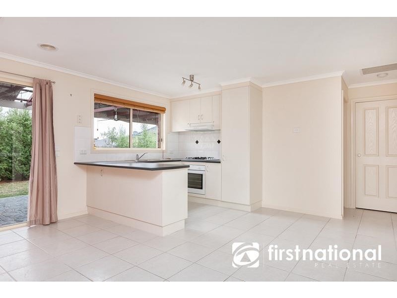 94 Sandalwood Drive, Pakenham VIC 3810