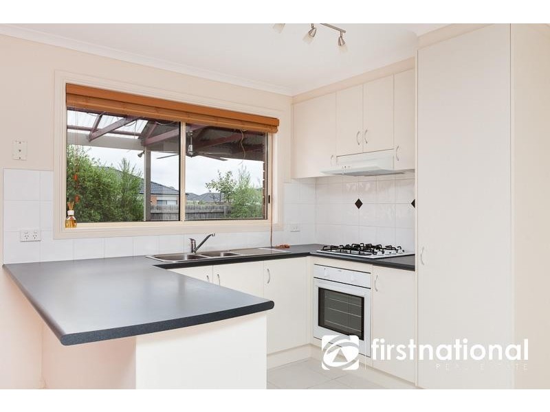 94 Sandalwood Drive, Pakenham VIC 3810