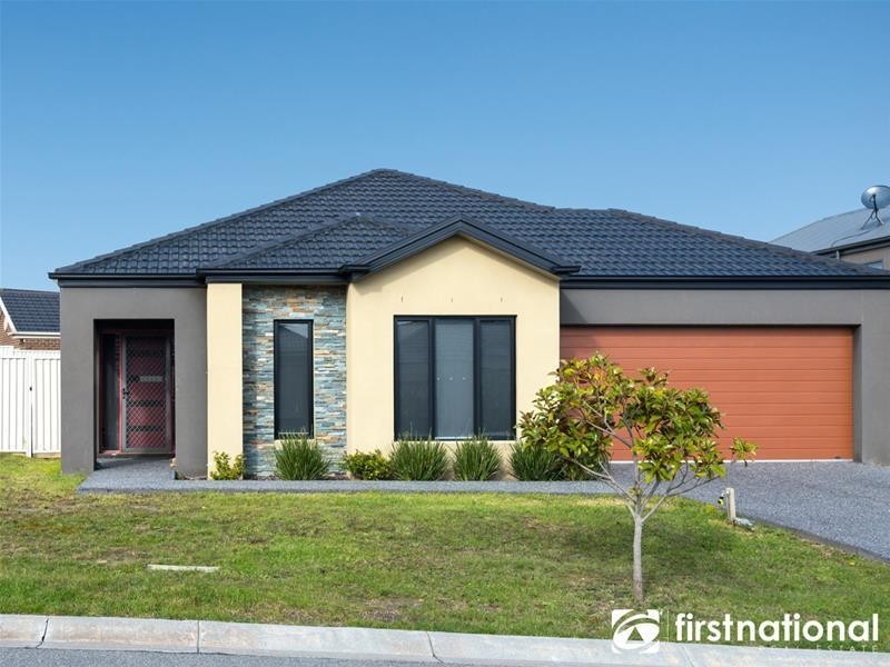 11 Ben Cairn Mews, Pakenham VIC 3810