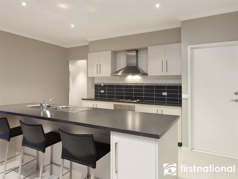 11 Ben Cairn Mews, Pakenham VIC 3810