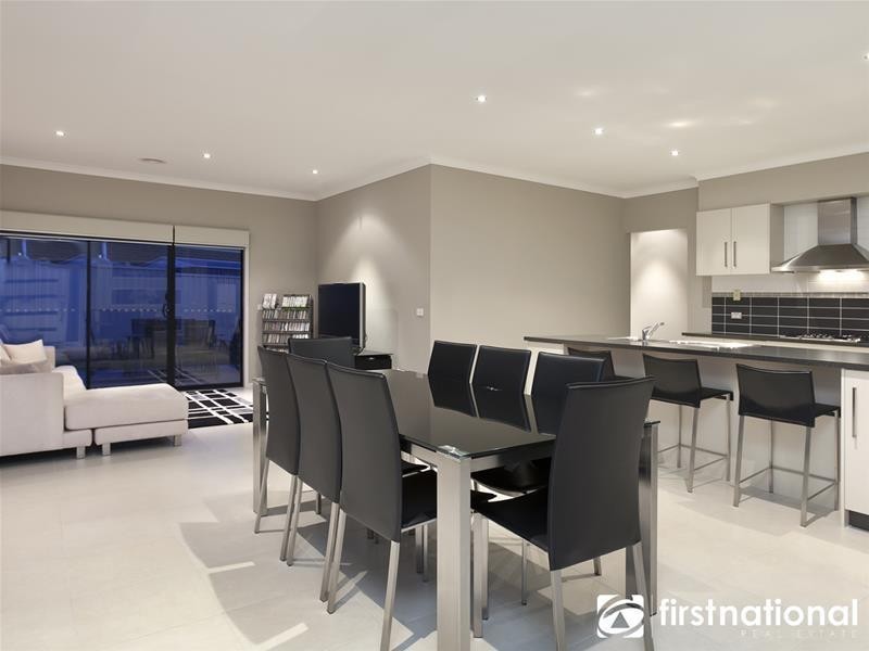 11 Ben Cairn Mews, Pakenham VIC 3810