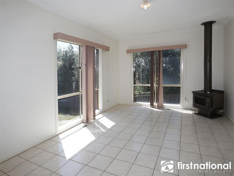 9 Innes Court, Berwick VIC 3806