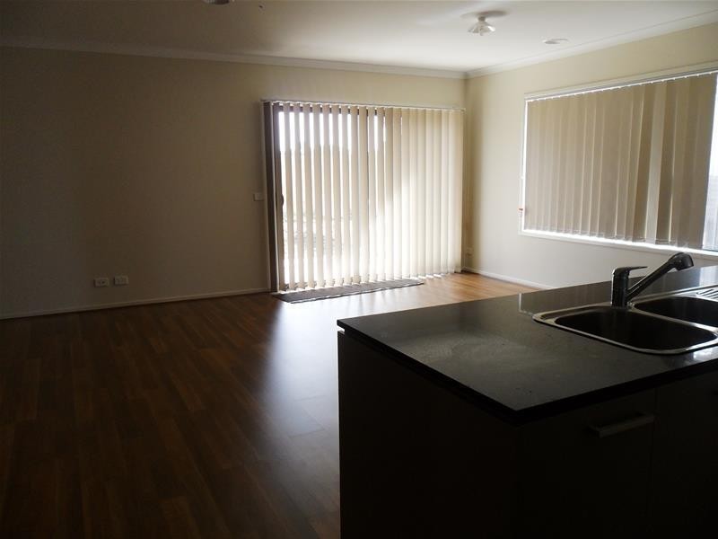 7 Heathfield Lane, Officer VIC 3809