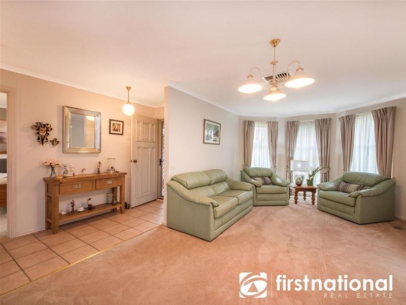 2 Bayliss Court, Berwick VIC 3806