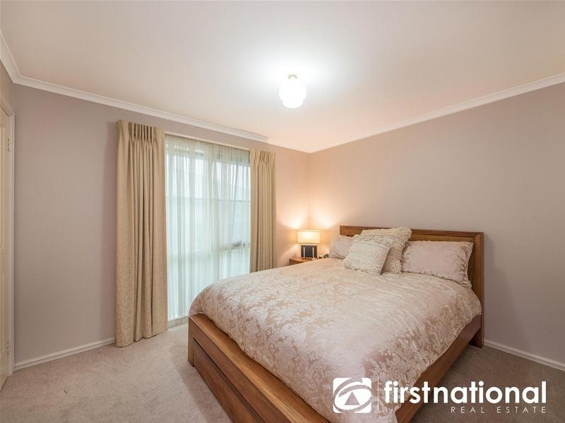 2 Bayliss Court, Berwick VIC 3806