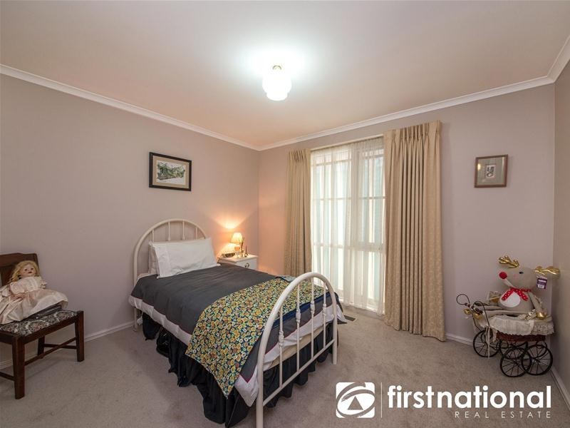 2 Bayliss Court, Berwick VIC 3806
