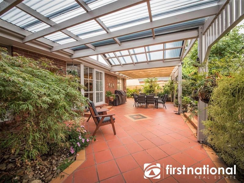 2 Bayliss Court, Berwick VIC 3806