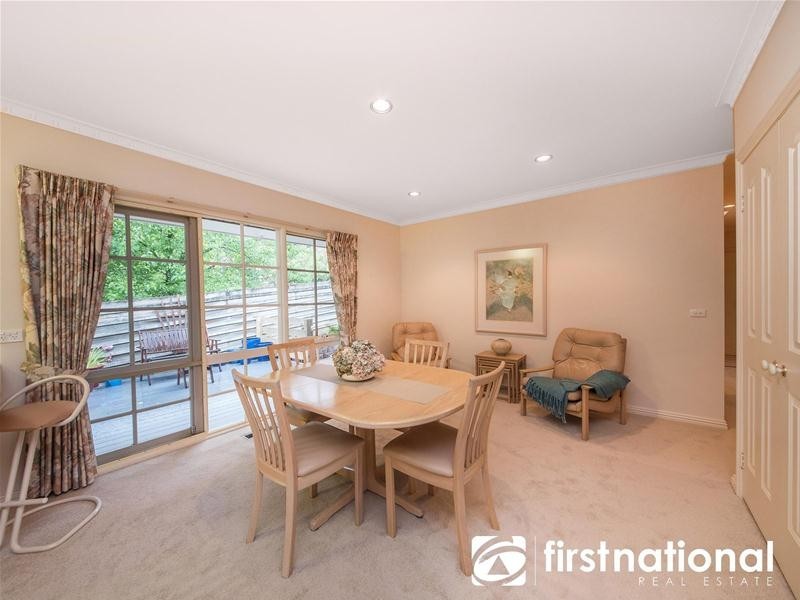 2/32 Langmore Lane, Berwick VIC 3806