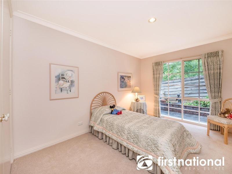 2/32 Langmore Lane, Berwick VIC 3806
