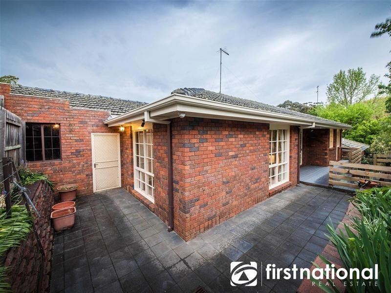 2/32 Langmore Lane, Berwick VIC 3806