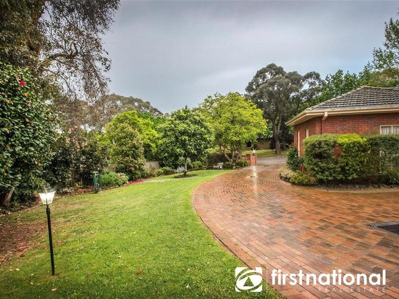 2/32 Langmore Lane, Berwick VIC 3806